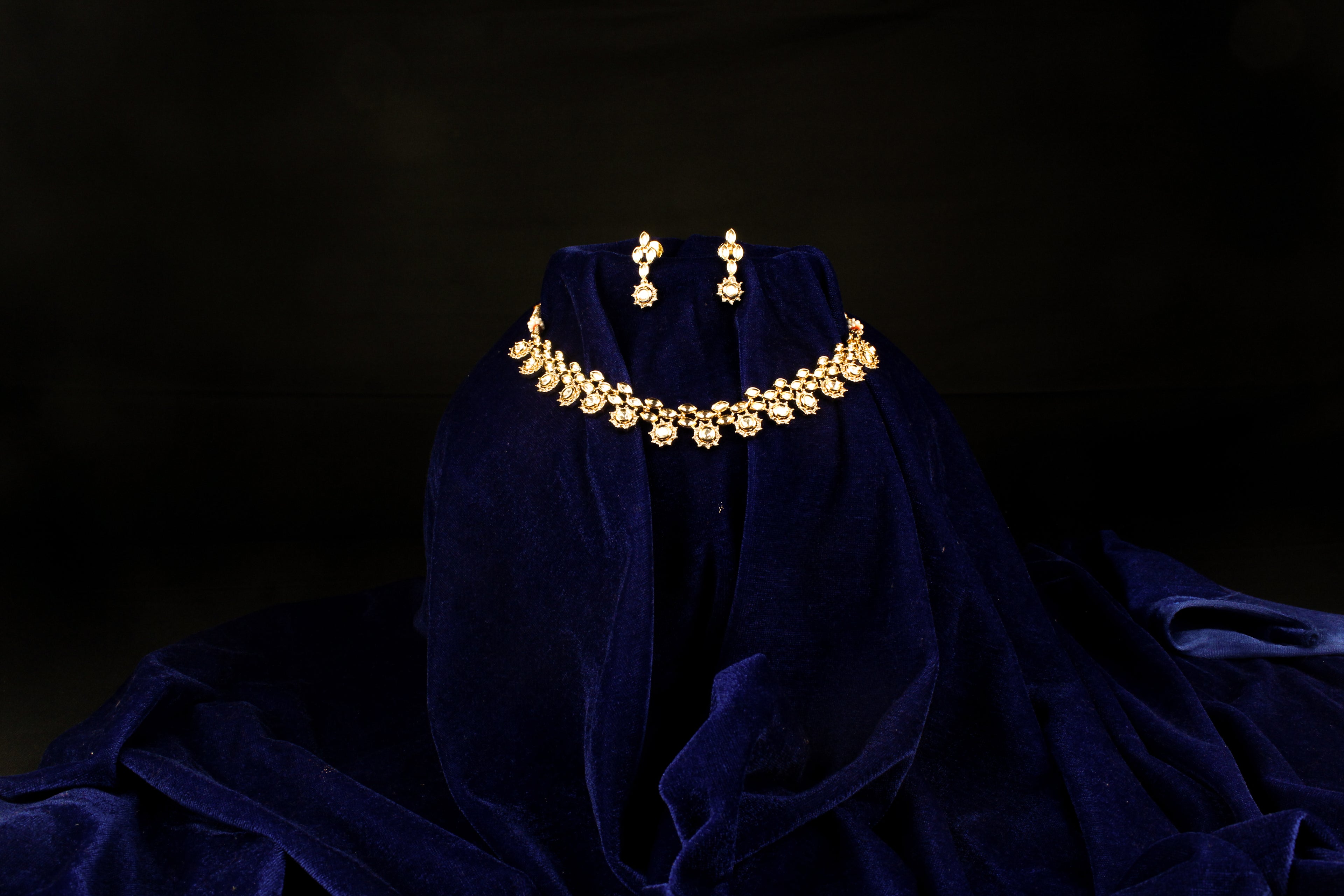 LUXURY KUNDAN CHOKER NECKLACE